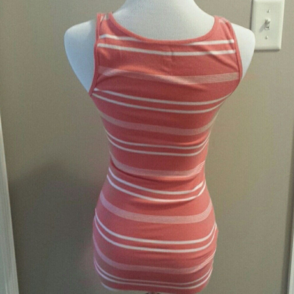 Tank top bundle - Picture 7 of 7